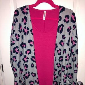 🦄 NWT LulaRoe M Leopard Caroline & S Perfect T